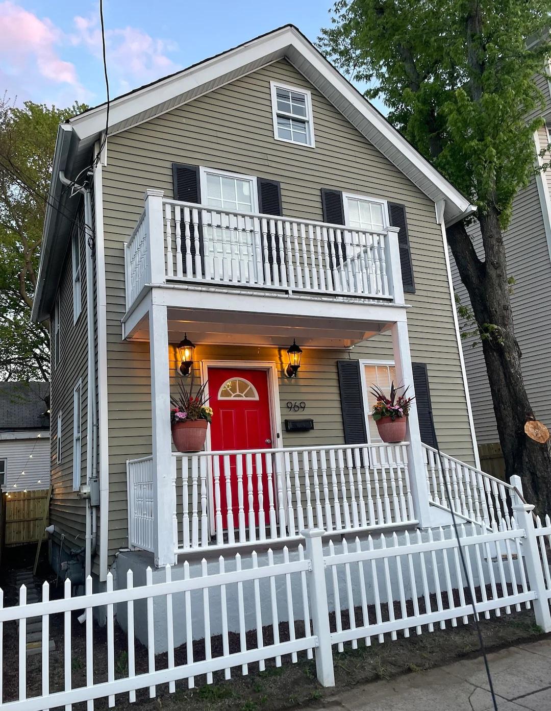 969 Maplewood Avenue